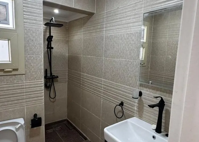 Sea View Near &pcozy 2br Steps Apartment *
