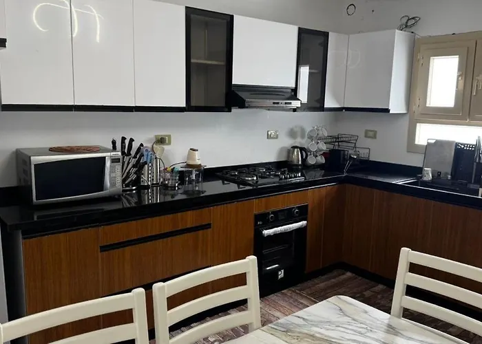 Sea View Near &pcozy 2br Steps *